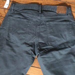 Gap 1969 straight leg khakis, 32x36